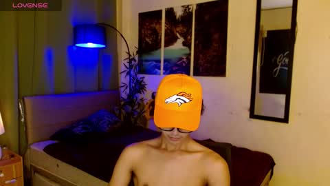 yourasiancarl online show from 12-21-25, 12:23