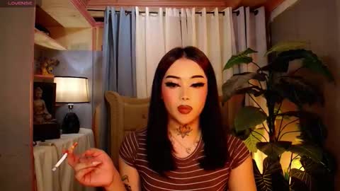 Snapshot of yourasiancockisontop chatting on 11-18-25, 07:46 kim online show from 11-18-25, 07:46