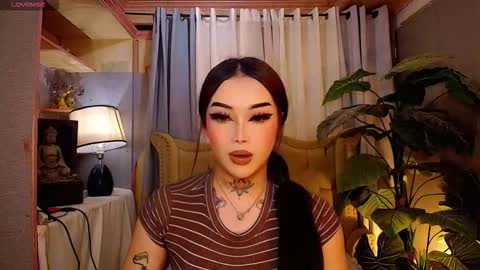 Snapshot of yourasiancockisontop chatting on 11-20-25, 10:48 kim online show from 11-20-25, 10:48