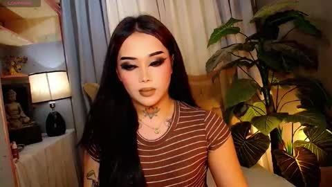 Snapshot of yourasiancockisontop chatting on 11-23-25, 09:20 kim online show from 11-23-25, 09:20