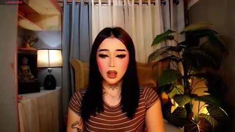 Snapshot of yourasiancockisontop chatting on 11-24-25, 09:53 kim online show from 11-24-25, 09:53