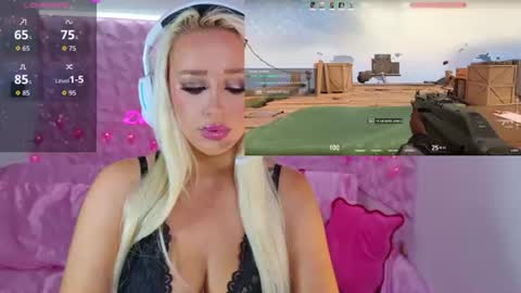 YourBlondeDoll online show from 07-16-26, 08:48