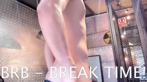 YOURBOYNEXTDOOR online show from 01-05-25, 07:28