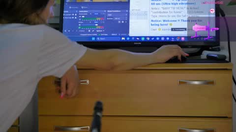 Snapshot of yourburnwish chatting on 06-08-26, 07:03 Anna online show from 06-08-26, 07:03