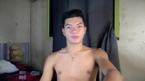 Snapshot of yourdreamboy_nash chatting on 02-12-26, 07:03 NASH online show from 02-12-26, 07:03