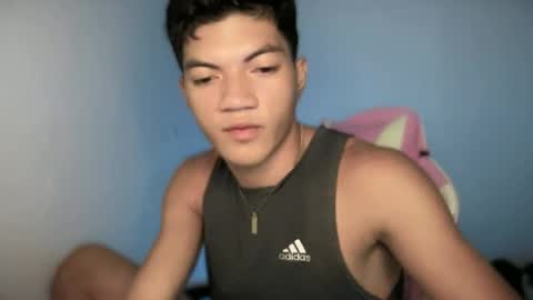 Snapshot of yourdreamboy_nash chatting on 07-17-26, 05:51 NASH online show from 07-17-26, 05:51