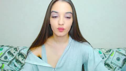 Adele online show from 04-10-26, 07:02