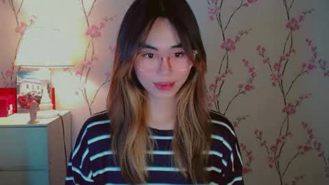 Snapshot of yourfavorateremi chatting on 09-11-25, 11:21 Remrem online show from 09-11-25, 11:21