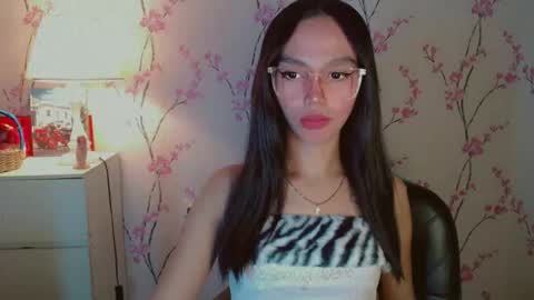 Snapshot of yourfavoratericcie chatting on 09-09-25, 03:28 RICCIE MAE online show from 09-09-25, 03:28