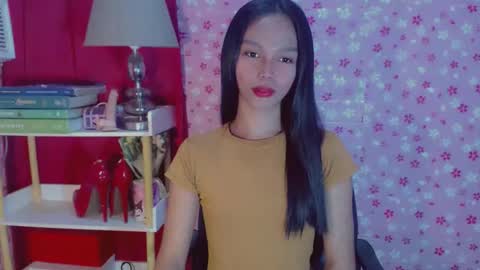 Snapshot of yourfavoratericcie chatting on 11-14-25, 03:27 RICCIE MAE online show from 11-14-25, 03:27