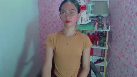 Snapshot of yourfavoratericcie chatting on 11-28-25, 02:58 RICCIE MAE online show from 11-28-25, 02:58