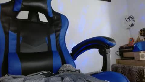 yourfavorite_bigclit online show from 11-28-25, 03:04