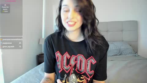 Snapshot of yourfreakygirl chatting on 03-11-26, 07:42 Helena online show from 03-11-26, 07:42