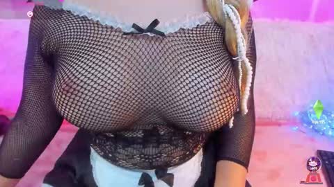 Snapshot of yourgirl11555 chatting on 09-22-25, 08:38 Liza online show from 09-22-25, 08:38