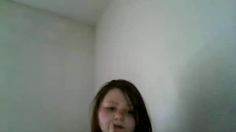 Snapshot of yourgirl_189 chatting on 02-19-25, 11:04 yourgirl_189 online show from 02-19-25, 11:04
