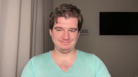 Snapshot of yourhairybuddy chatting on 03-01-26, 08:11 Andrey online show from 03-01-26, 08:11