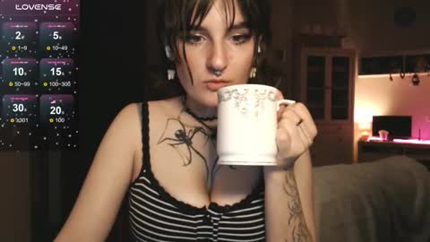 Snapshot of yourhanna_ chatting on 11-10-25, 01:15 hanna online show from 11-10-25, 01:15