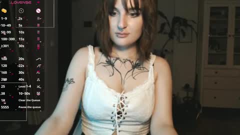Snapshot of yourhanna_ chatting on 05-01-26, 05:17 hanna online show from 05-01-26, 05:17