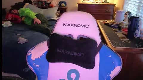 Snapshot of yourhighnessthis9inch chatting on 02-15-26, 07:54 Sh online show from 02-15-26, 07:54