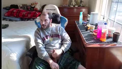 Snapshot of yourhighnessthis9inch chatting on 02-16-26, 08:05 Sh online show from 02-16-26, 08:05