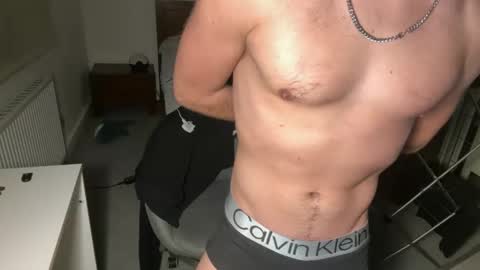 yourhotdude99 online show from 04-14-26, 08:04