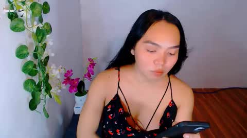 Snapshot of yourhumiliationgirl chatting on 11-28-25, 10:29 yourhumiliationgirl online show from 11-28-25, 10:29