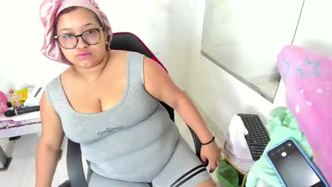 yourlittlewife online show from 10-13-25, 10:48