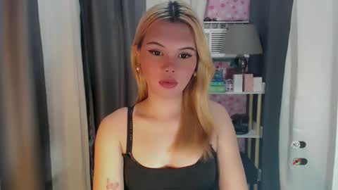 KYLIE MORE online show from 05-12-26, 08:22