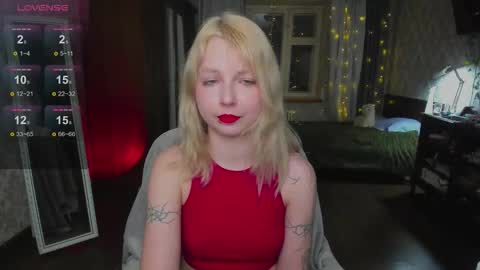 Snapshot of yourlovelyeve chatting on 02-11-26, 05:40 Eve online show from 02-11-26, 05:40