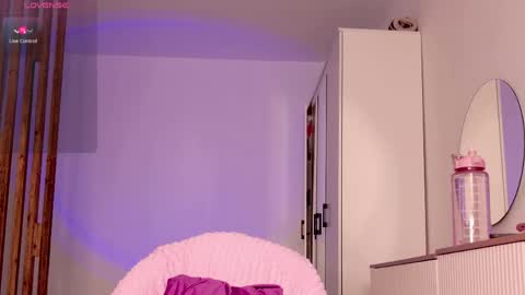 Snapshot of yourlovelyjul chatting on 04-13-26, 03:39 Julia 3 online show from 04-13-26, 03:39
