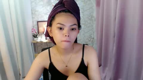 your lovely Dina online show from 12-16-25, 02:49