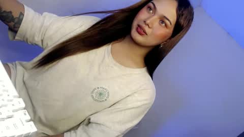 Snapshot of yourlovingpearl chatting on 01-10-26, 07:59 PEARL online show from 01-10-26, 07:59