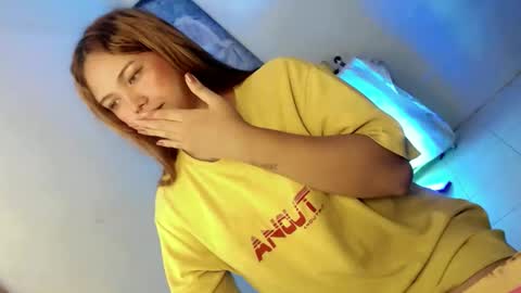 Snapshot of yourlovingpearl chatting on 02-27-26, 08:31 PEARL online show from 02-27-26, 08:31