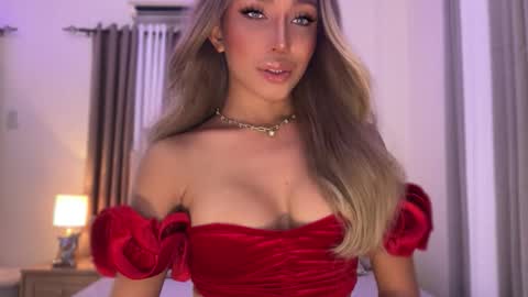 Snapshot of yourlovingpearlita1000 chatting on 09-15-25, 01:44 Pearl online show from 09-15-25, 01:44