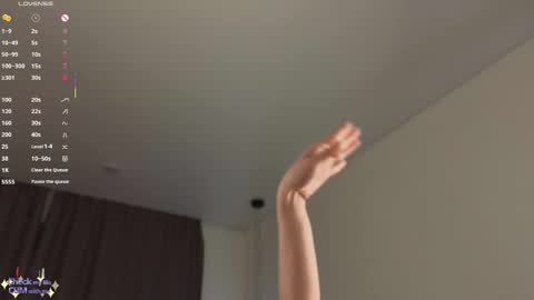 my name is Liana ntmu  online show from 03-23-26, 08:13