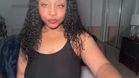 Snapshot of yourmommysilk chatting on 05-29-26, 03:37 YOURMOMMY online show from 05-29-26, 03:37