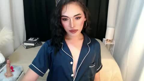 Snapshot of yournaughtykendal chatting on 03-23-26, 02:54 TIFFANY SUCKING QUEEN online show from 03-23-26, 02:54