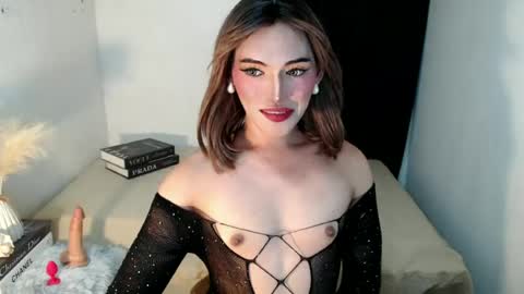 TIFFANY SUCKING QUEEN online show from 05-14-26, 01:23