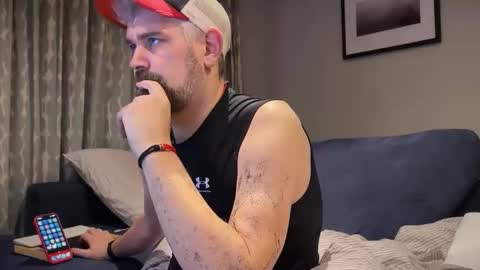 Snapshot of yournewfavourite chatting on 01-19-26, 05:55 newcastle72 online show from 01-19-26, 05:55