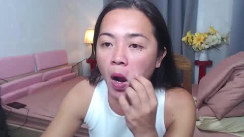 Snapshot of yournewgirldiane chatting on 12-29-24, 02:49 BigCockTsMistress online show from 12-29-24, 02:49