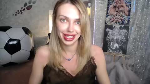 Snapshot of yournickyadamidi chatting on 06-16-26, 04:31 Nicky online show from 06-16-26, 04:31