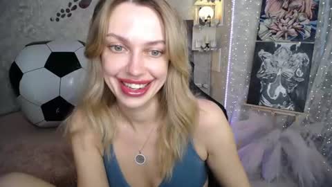 Snapshot of yournickyadamidi chatting on 06-22-26, 04:48 Nicky online show from 06-22-26, 04:48