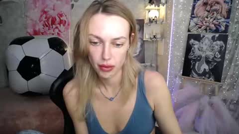 Snapshot of yournickyadamidi chatting on 07-01-26, 11:48 Nicky online show from 07-01-26, 11:48