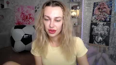 Snapshot of yournickyadamidi chatting on 07-08-26, 04:33 Nicky online show from 07-08-26, 04:33