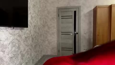 yourselenas online show from 06-30-26, 06:31