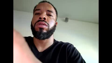 Snapshot of yoursexydaddy79 chatting on 09-28-25, 09:09 mother fucker online show from 09-28-25, 09:09