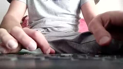 Snapshot of yoursexymr chatting on 10-29-25, 02:08 Mark online show from 10-29-25, 02:08