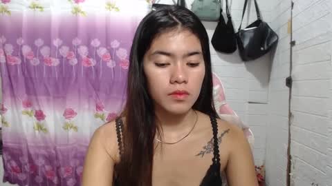 Snapshot of yoursweet_asian20 chatting on 03-06-25, 01:05 Maddie online show from 03-06-25, 01:05