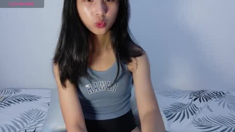 Snapshot of yoursweetestkiwi chatting on 11-18-25, 12:09 Kiwi online show from 11-18-25, 12:09