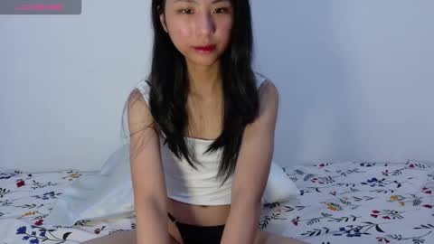 Snapshot of yoursweetestkiwi chatting on 11-21-25, 04:27 Kiwi online show from 11-21-25, 04:27